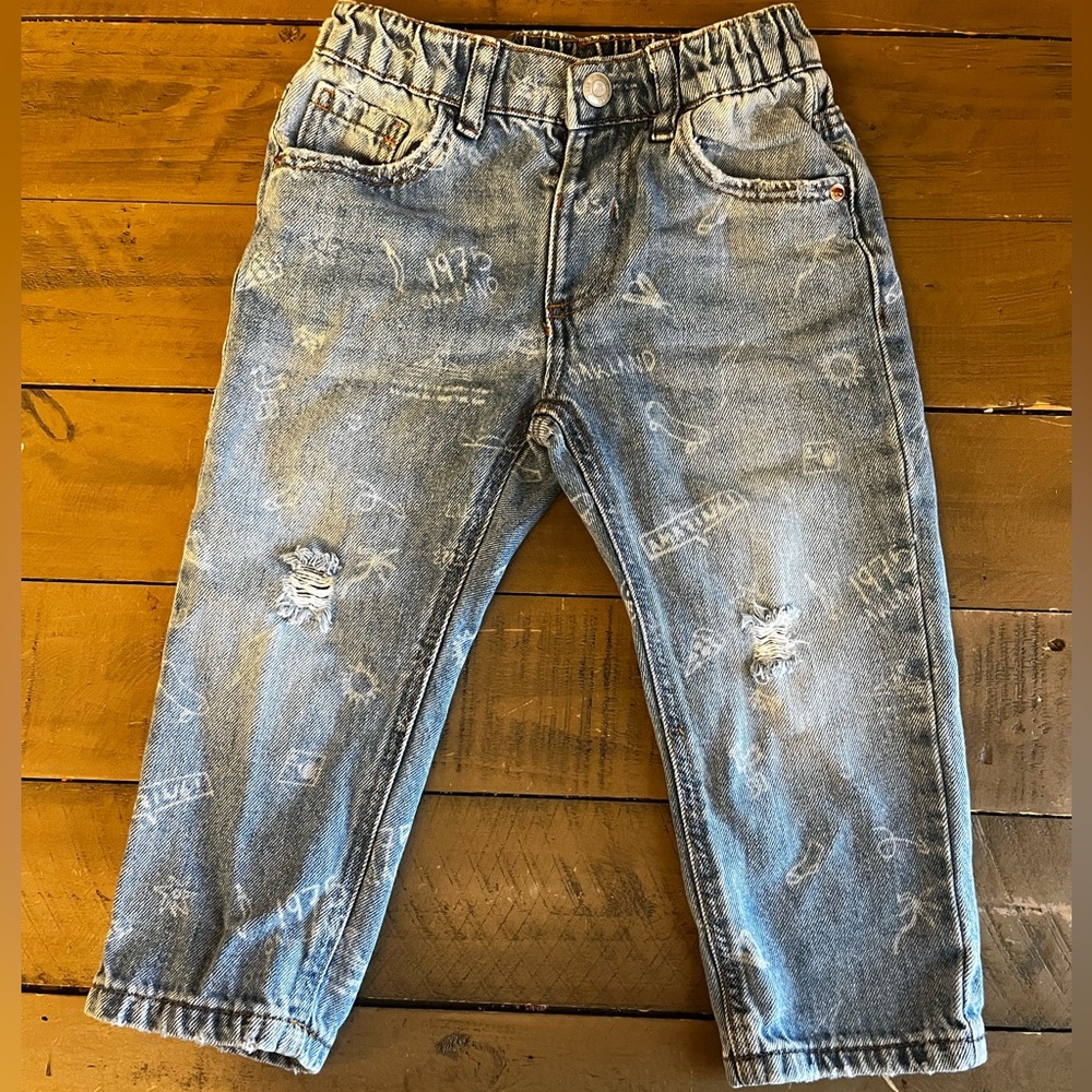Zara 2/3 toddler distressed demon jeans